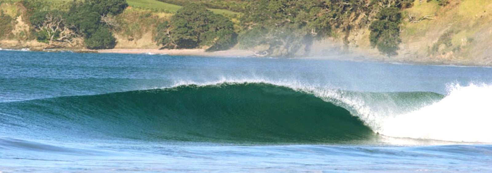 Auckland surf camps with intermediate and advanced coaching methods.